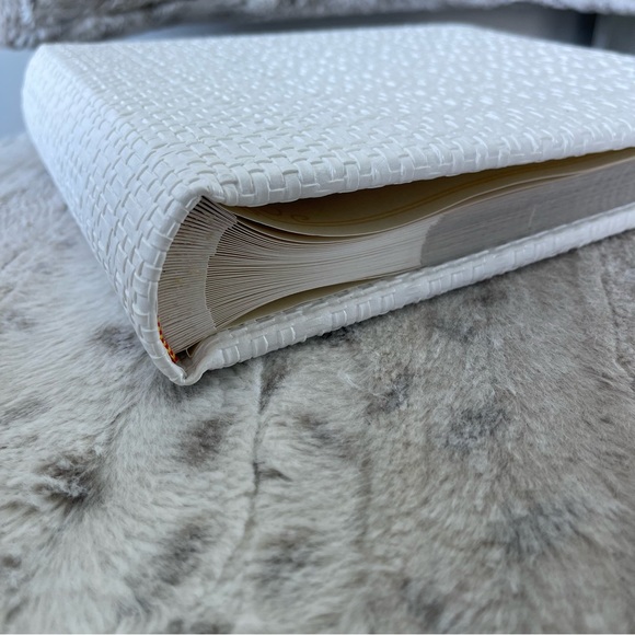 NEW Beautiful textured photo album - Picture 1 of 6